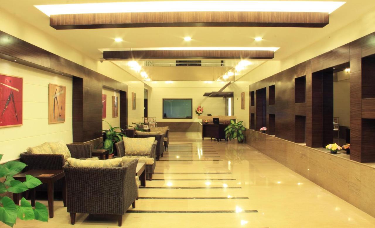 Hotel Crn Canary Bangalore Extérieur photo