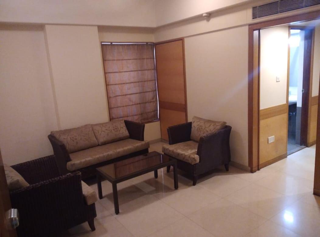 Hotel Crn Canary Bangalore Extérieur photo