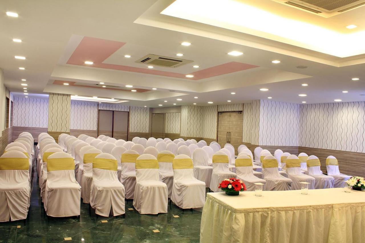 Hotel Crn Canary Bangalore Extérieur photo