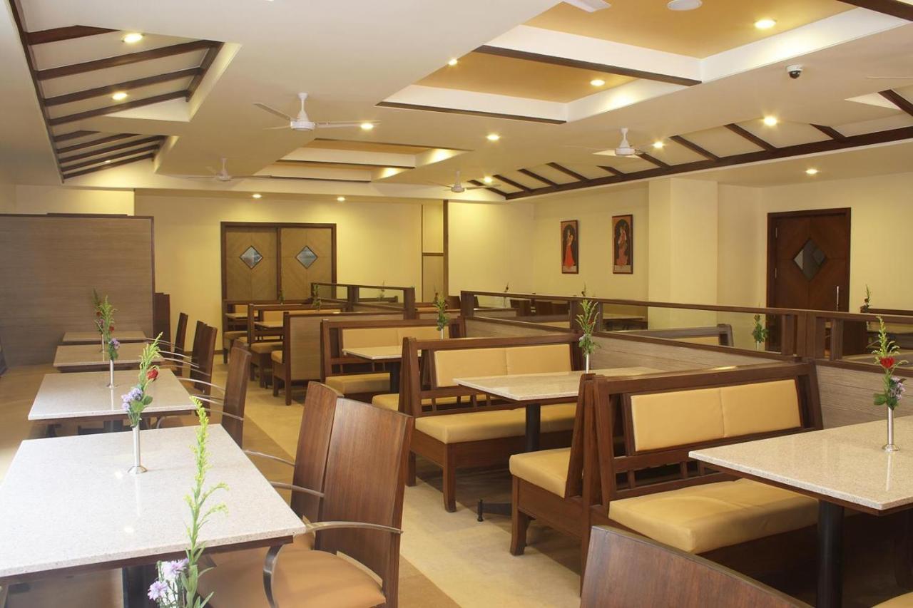 Hotel Crn Canary Bangalore Extérieur photo