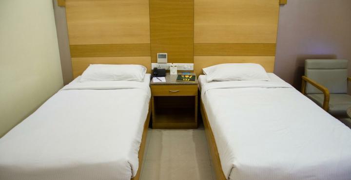 Hotel Crn Canary Bangalore Extérieur photo